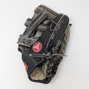 Regent Black Leather Baseball Glove RHT Right Hand Throw Broken In